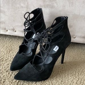 steve madden suede pumps